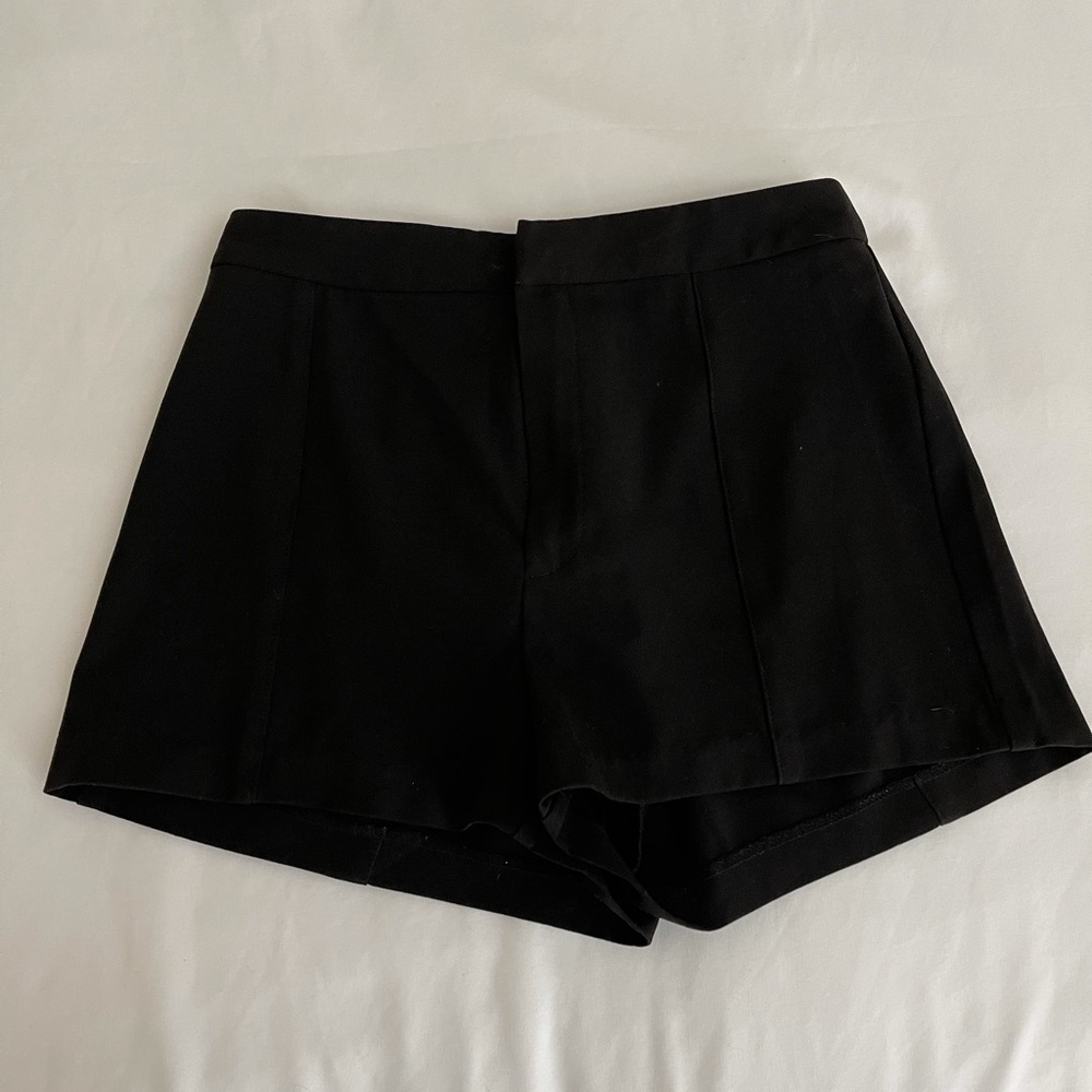 Black dressy shorts - Picture 4 of 4
